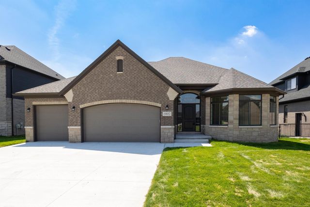 49033 Wingfield Drive, Macomb, MI 48044