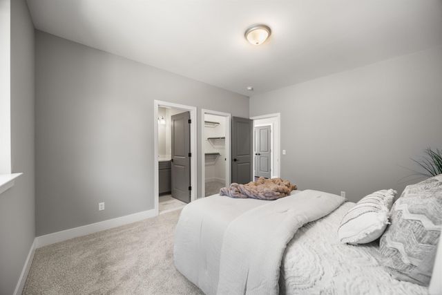 49033 Wingfield Drive, Macomb, MI 48044