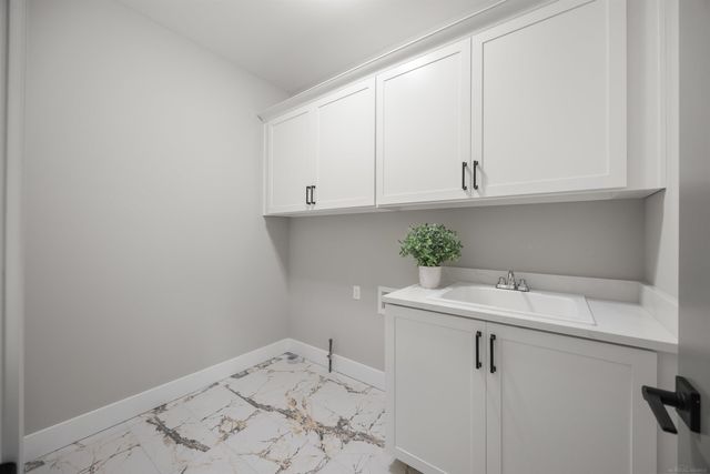 49033 Wingfield Drive, Macomb, MI 48044