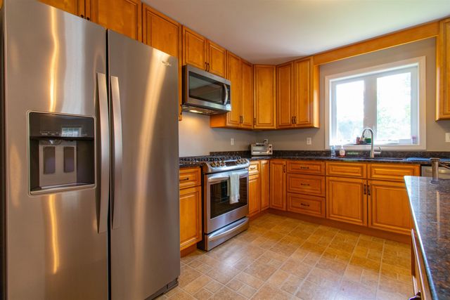351 Ponemah Hill Road, Milford, NH 03055