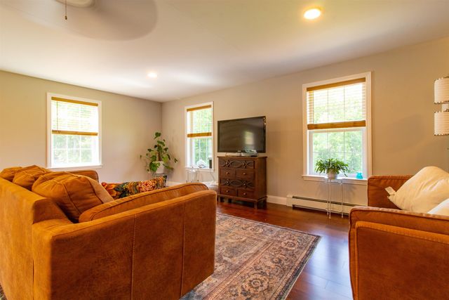 351 Ponemah Hill Road, Milford, NH 03055