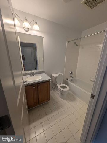 400 RENFRO DR #206, Glen Burnie, MD 21060