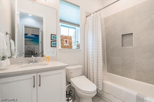 14620 Regatta LN, Naples, FL 34114