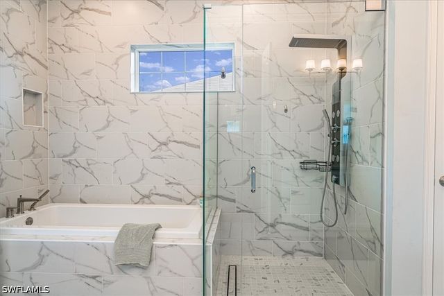 14620 Regatta LN, Naples, FL 34114