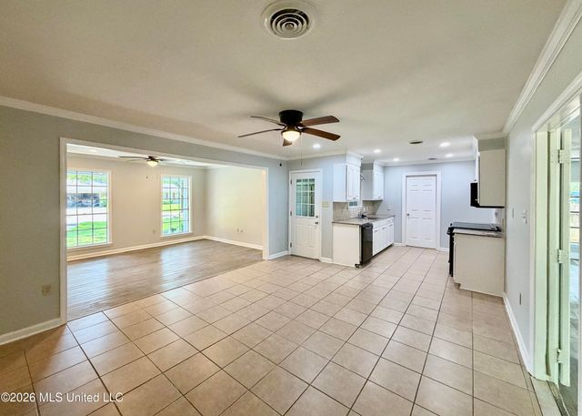 904 Kent Drive, Clinton, MS 39056