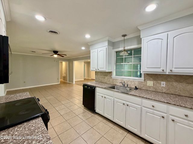 904 Kent Drive, Clinton, MS 39056