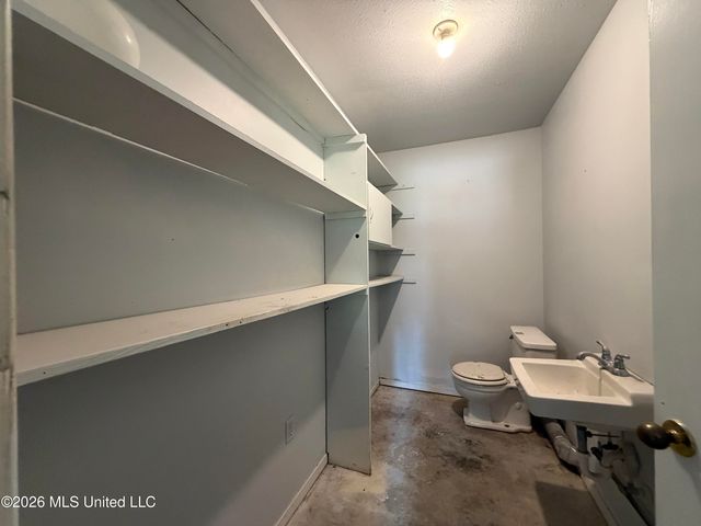 904 Kent Drive, Clinton, MS 39056