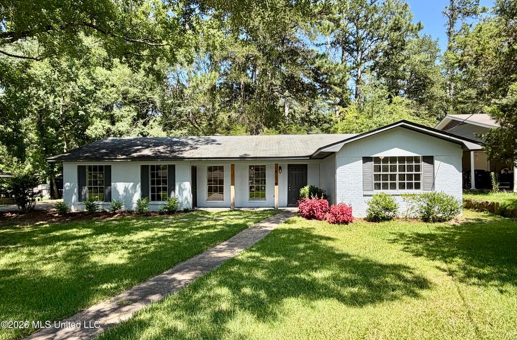 904 Kent Drive, Clinton, MS 39056