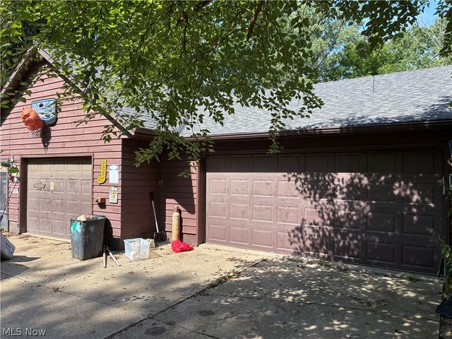 7176 Hunter Drive, Medina, OH 44215