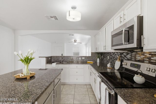 9407 W EATON Road, Phoenix, AZ 85037