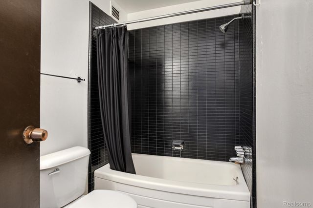 1941 Orleans Street 72, Detroit, MI 48207