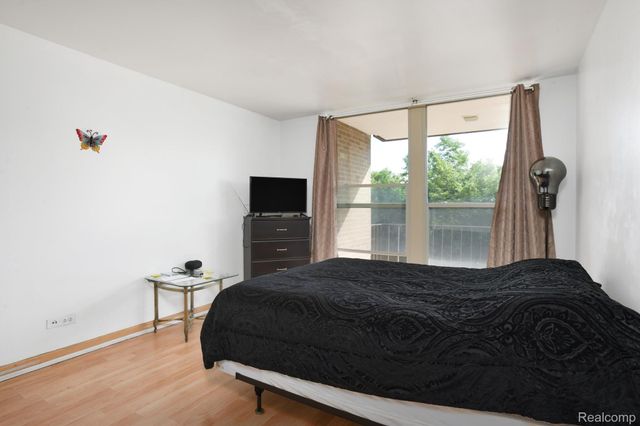 1941 Orleans Street 72, Detroit, MI 48207