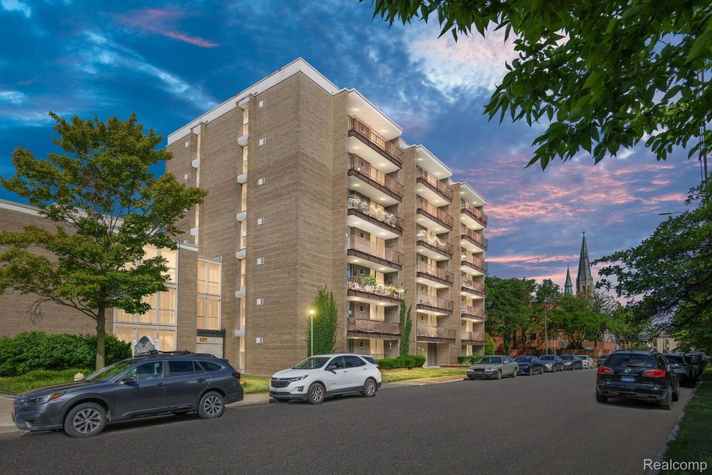 1941 Orleans Street 72, Detroit, MI 48207