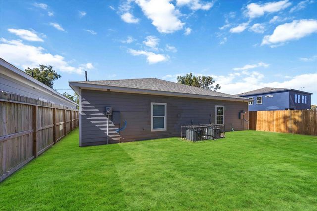 2708 Sam Wilson Street, Houston, TX 77020