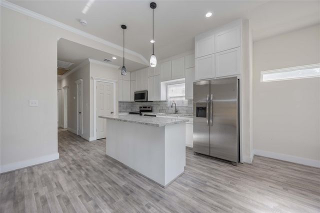 2708 Sam Wilson Street, Houston, TX 77020