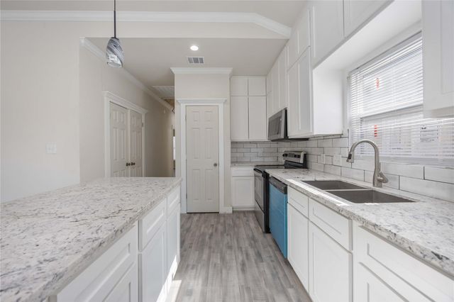 2708 Sam Wilson Street, Houston, TX 77020