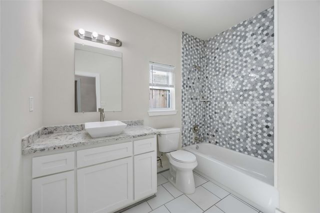 2708 Sam Wilson Street, Houston, TX 77020