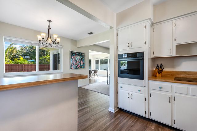 1777 NE 46th Street, Oakland Park, FL 33334