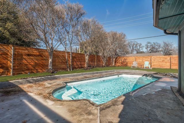 1302 Westwood Drive, Lewisville, TX 75067