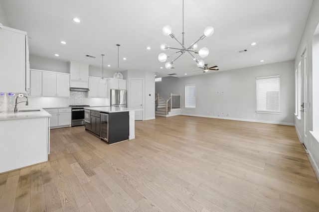 8705 Ojeman Oaks Lane, Houston, TX 77055