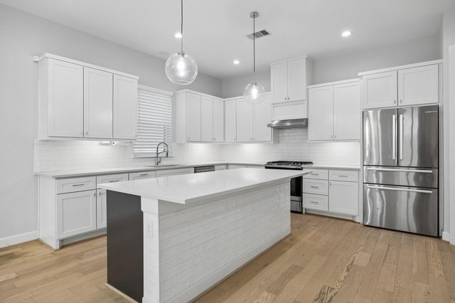 8705 Ojeman Oaks Lane, Houston, TX 77055