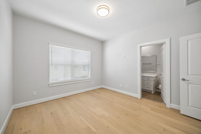 8705 Ojeman Oaks Lane, Houston, TX 77055