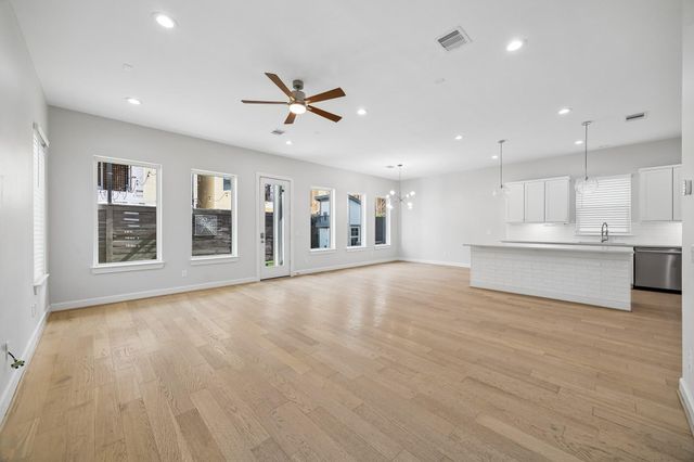 8705 Ojeman Oaks Lane, Houston, TX 77055