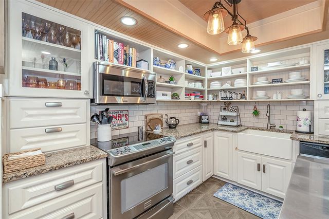 5220 BRITTANY DRIVE S 201, St Petersburg, FL 33715