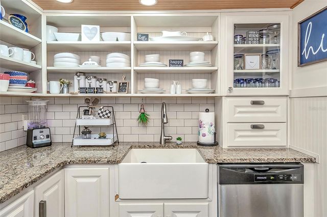 5220 BRITTANY DRIVE S 201, St Petersburg, FL 33715