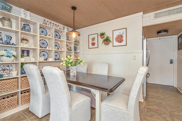 5220 BRITTANY DRIVE S 201, St Petersburg, FL 33715