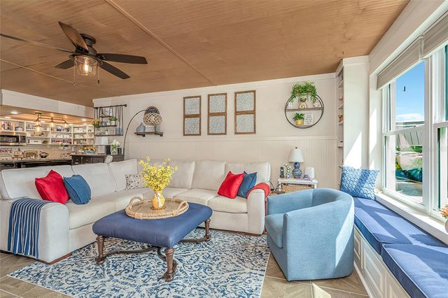 5220 BRITTANY DRIVE S 201, St Petersburg, FL 33715