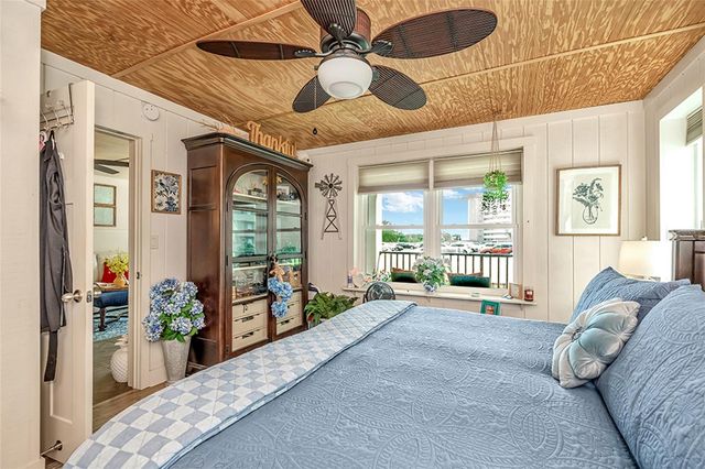 5220 BRITTANY DRIVE S 201, St Petersburg, FL 33715