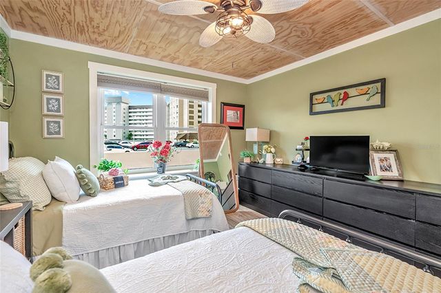 5220 BRITTANY DRIVE S 201, St Petersburg, FL 33715