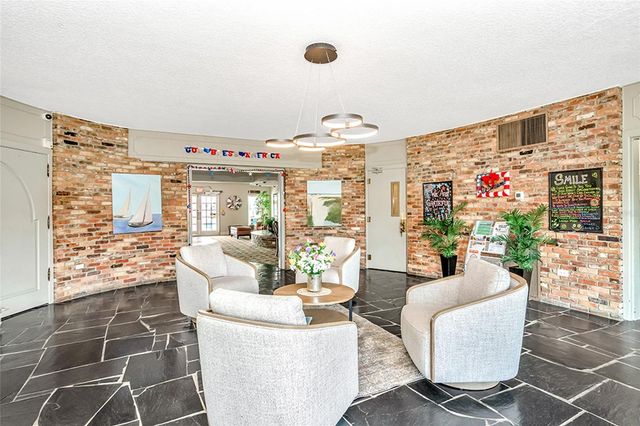 5220 BRITTANY DRIVE S 201, St Petersburg, FL 33715