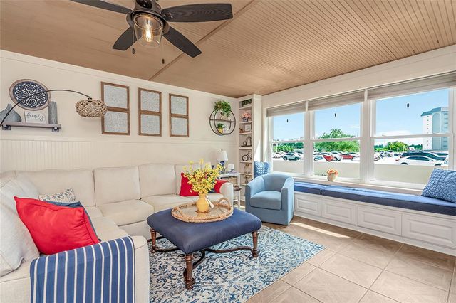 5220 BRITTANY DRIVE S 201, St Petersburg, FL 33715