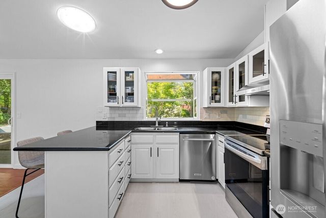 24306 87th Place W, Edmonds, WA 98026
