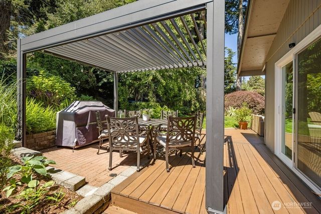 24306 87th Place W, Edmonds, WA 98026