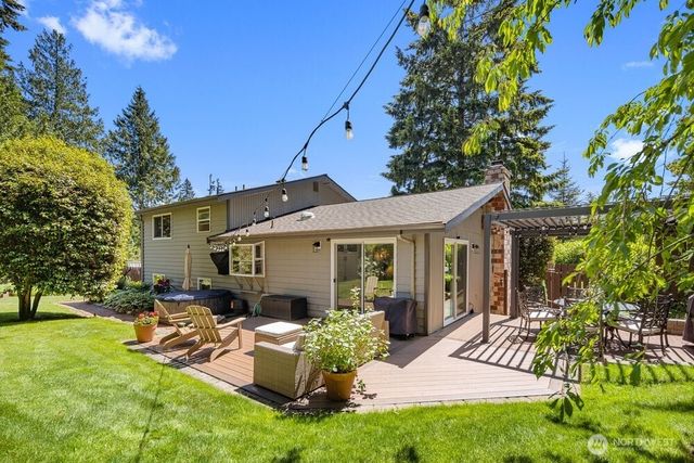 24306 87th Place W, Edmonds, WA 98026