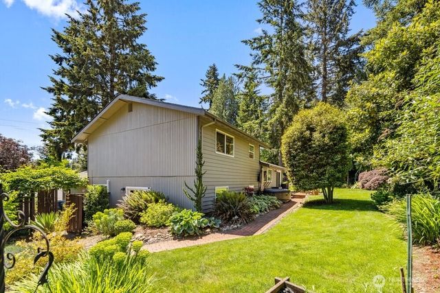 24306 87th Place W, Edmonds, WA 98026