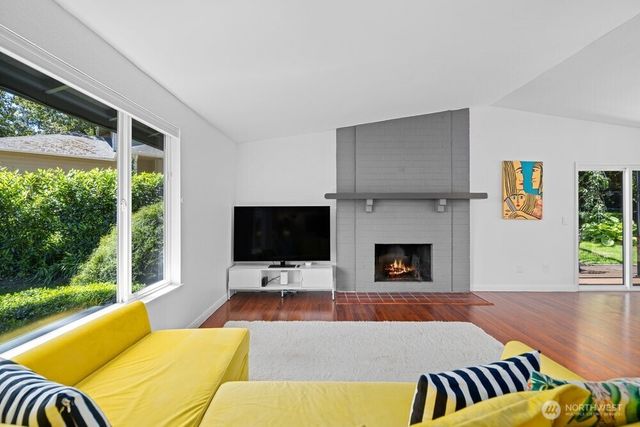24306 87th Place W, Edmonds, WA 98026