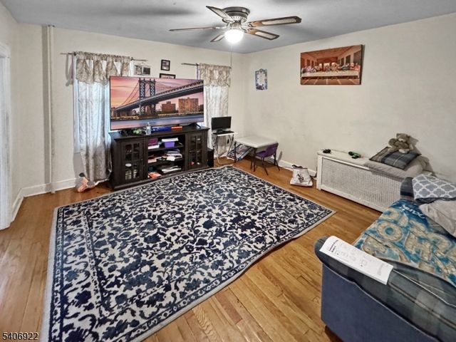 115 Kansas St, Hackensack City, NJ 07601