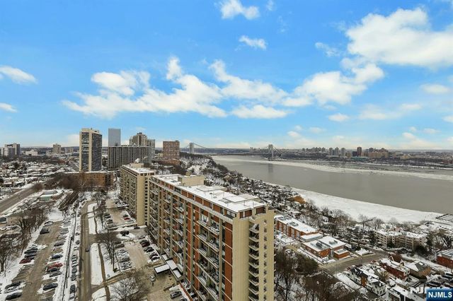 6 Horizon Road 2209, Fort Lee, NJ 07024