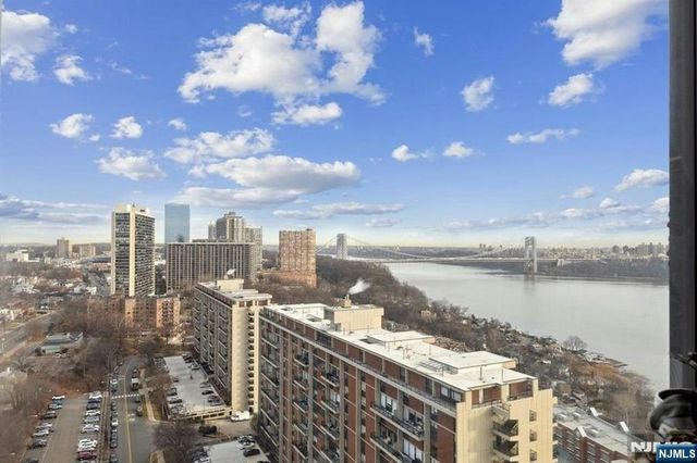 6 Horizon Road 2209, Fort Lee, NJ 07024