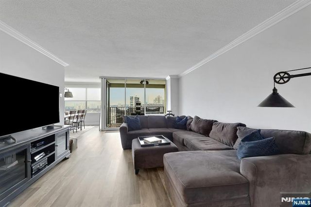 6 Horizon Road 2209, Fort Lee, NJ 07024