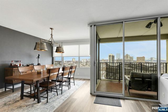 6 Horizon Road 2209, Fort Lee, NJ 07024