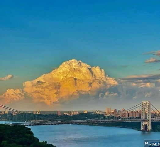 6 Horizon Road 2209, Fort Lee, NJ 07024