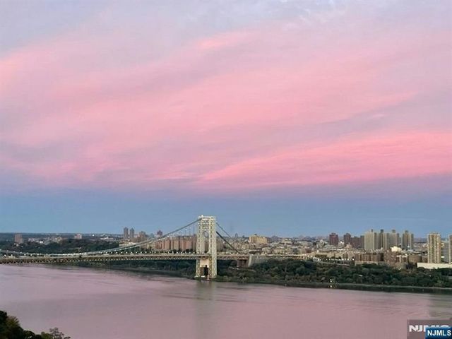 6 Horizon Road 2209, Fort Lee, NJ 07024