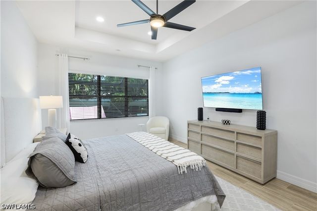 13836 Luna DR, Naples, FL 34109