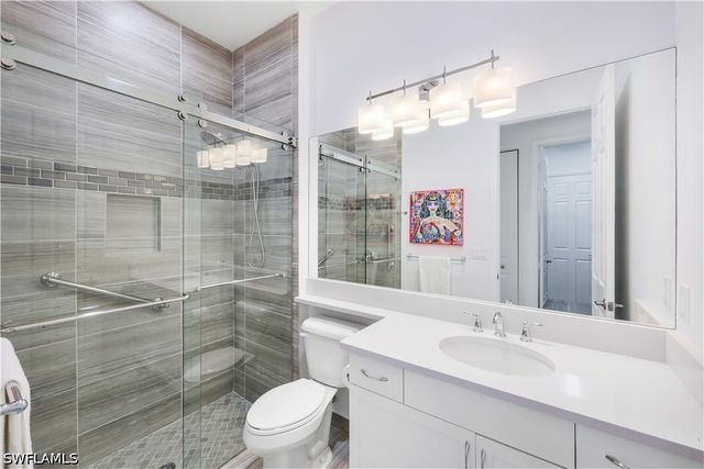 13836 Luna DR, Naples, FL 34109