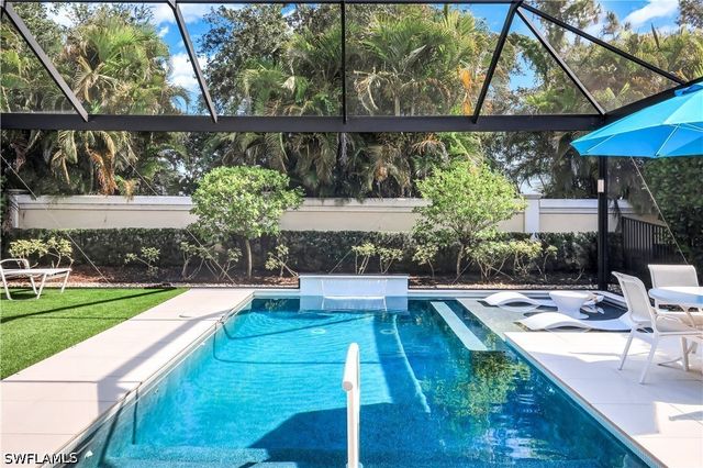 13836 Luna DR, Naples, FL 34109